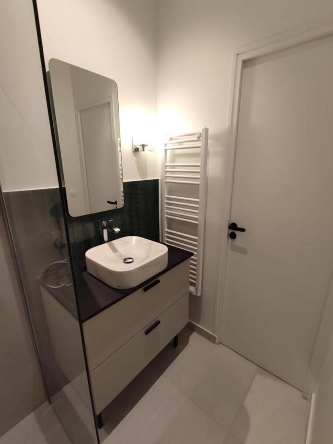 Suite Confortable Sur Le Canal Saint-Martin / Republique 파리 외부 사진