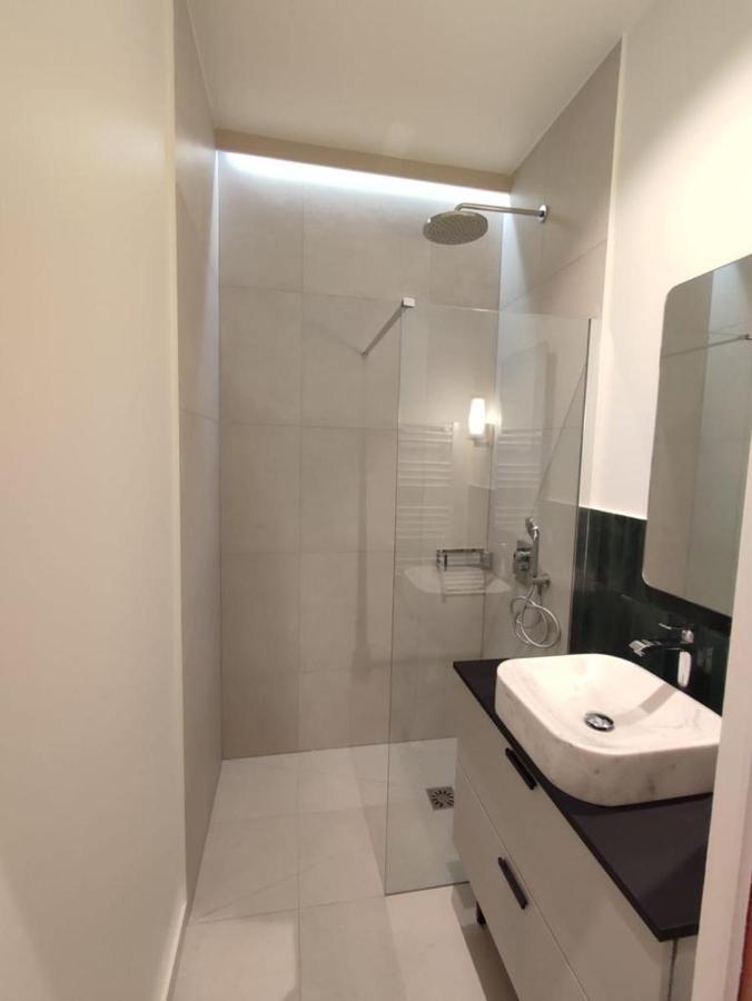 Suite Confortable Sur Le Canal Saint-Martin / Republique 파리 외부 사진